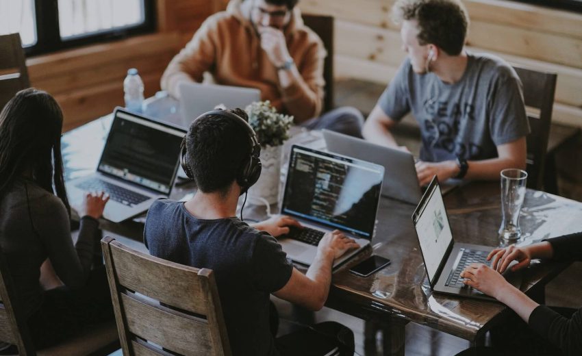 Navigating Corporate HR: Insights for Success